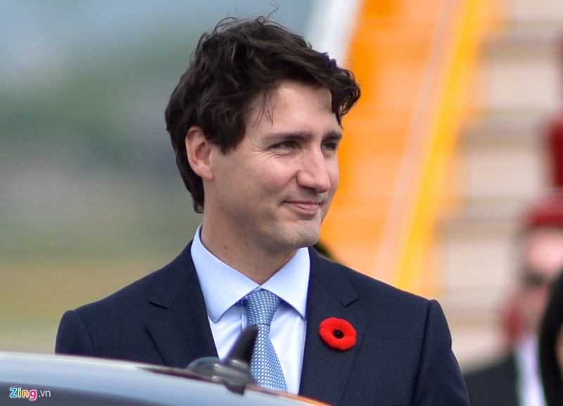 Nhung hinh anh dau tien cua Thu tuong Canada Trudeau tai Viet Nam-Hinh-7